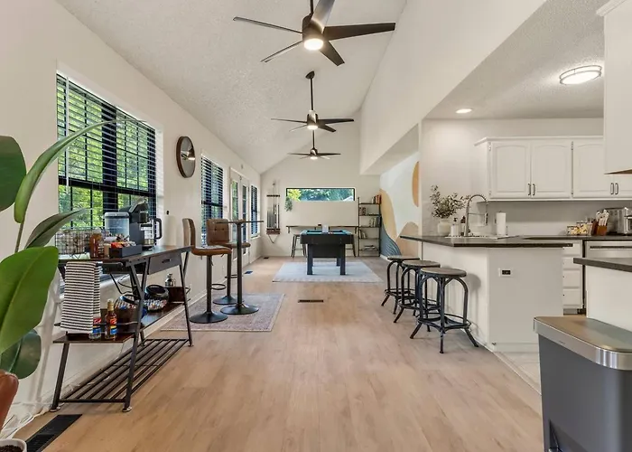 Turkey Mountian Trailside By Getaways Tulsa
